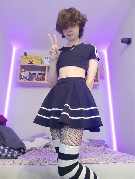 hung femboy|Hung Femboy (u/Thehungfemboy)